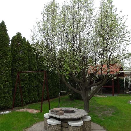 布达佩斯苹果酒店 Budapest Exterior photo